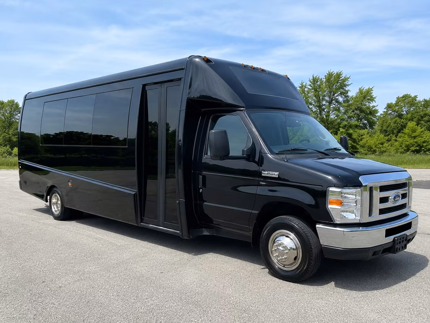 browse a large selection of minibuses and charter buses for simi valley prom groups of all sizes