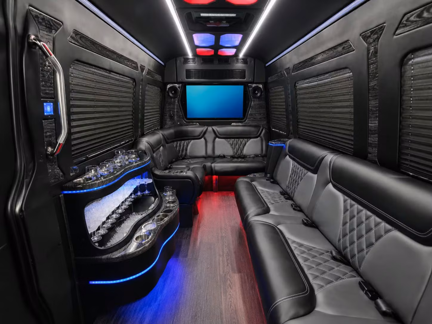 let busrentalsimivalley com handle simi valley transportation to amphitheater shows at verizon greek and petersen