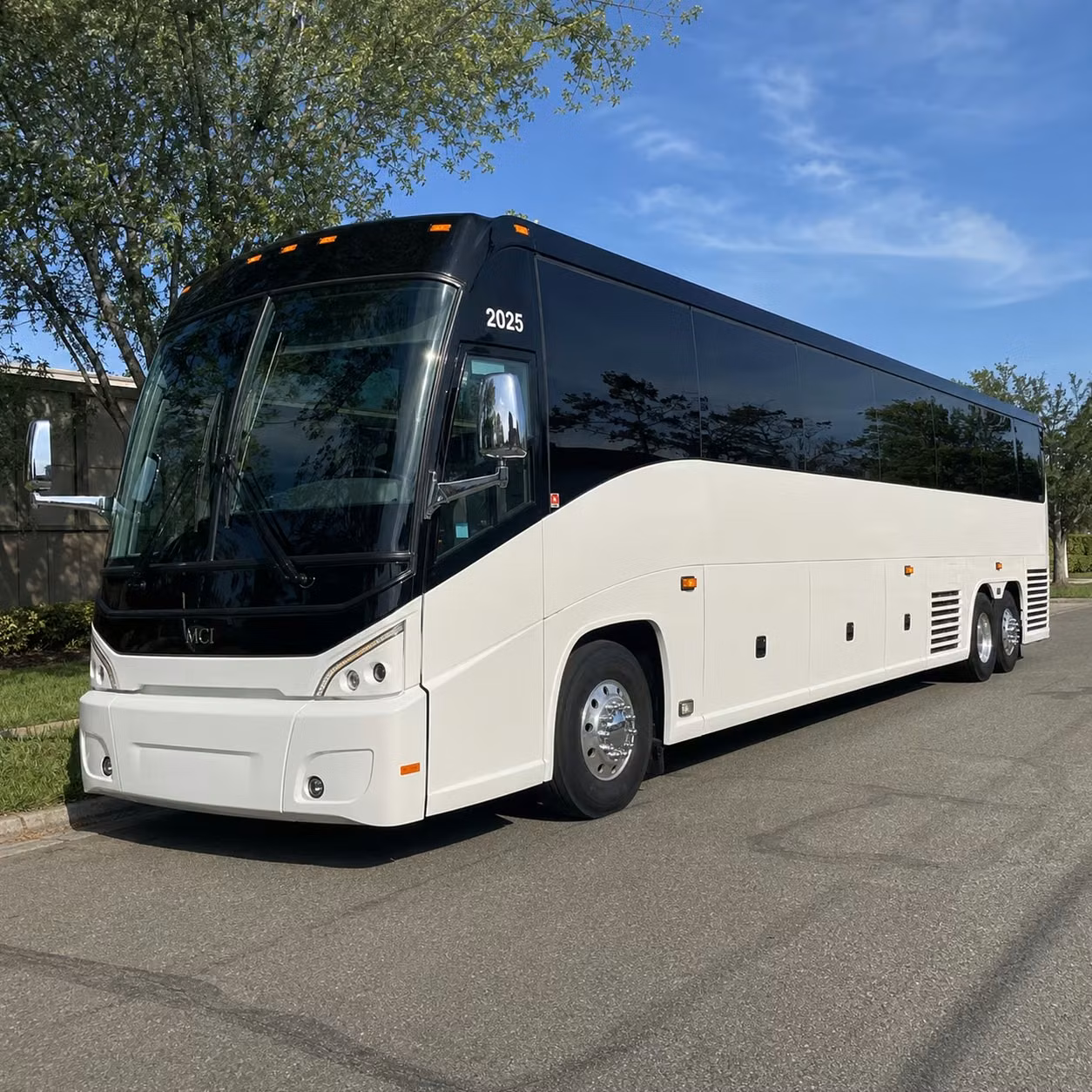 you can count on busrentalsimivalley com for corporate and group event long distance transportation in simi valley